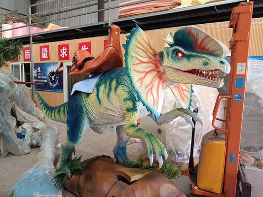 Kinder fahren auf Freizeitpark-Dinosaurier für Unterhaltungs-Ausrüstung