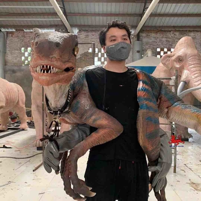 Guter Preis Handgemachte weiche Dino Handpuppe Erwachsenenalter Raptor Handpuppe Online